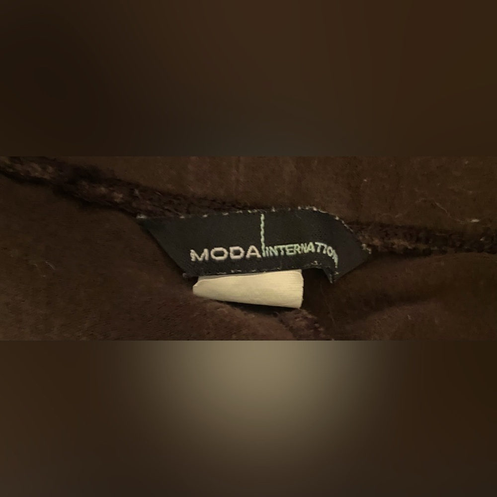 Moda International Rippled Brown Leggings! - Picture 4 of 4
